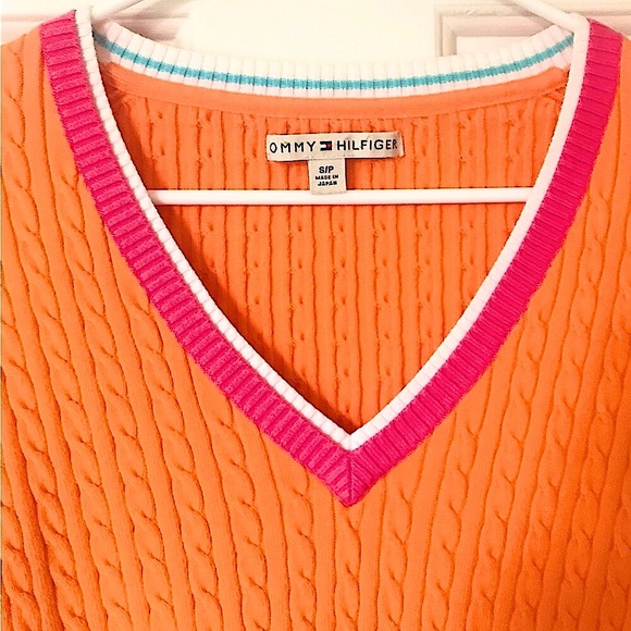 🔥EUC RARE COLOR TOMMY HILFIGER VINTAGE V-NECK CABLE KNIT SWEATER BEAUTIFUL - Picture 3 of 9